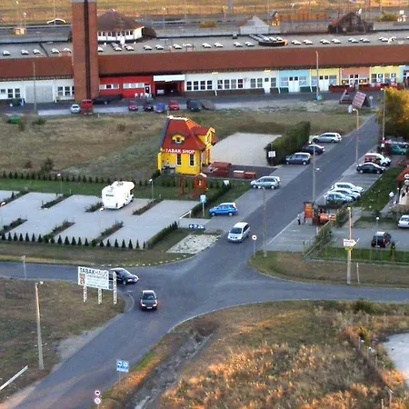 Rozsa Csarda & *